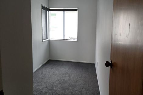 Photo of property in 6 Bolton Street, Blockhouse Bay, Auckland, 0600