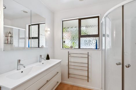 Photo of property in 27 Rongomau Lane, Raumati South, Paraparaumu, 5032