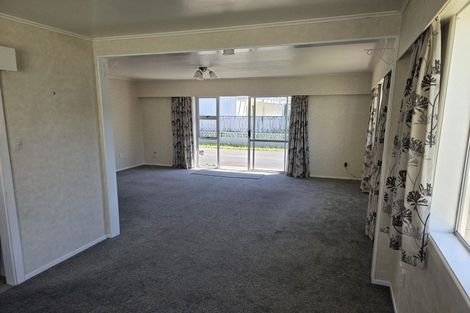 Photo of property in 1/42 Belt Road, Moturoa, New Plymouth, 4310