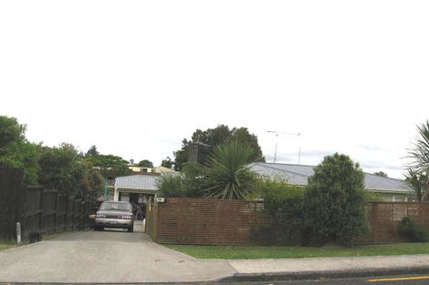 Photo of property in 4 Heather Place, Sunnynook, Auckland, 0620