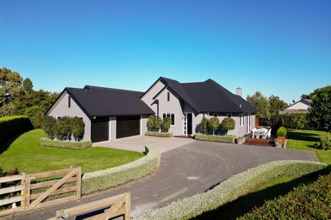 Photo of property in 555 Fencourt Road, Cambridge, 3493