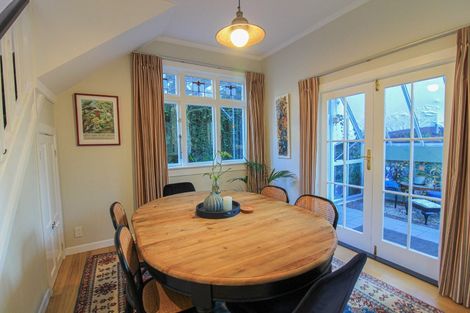 Photo of property in 16 Newman Terrace, Thorndon, Wellington, 6011