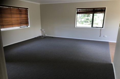 Photo of property in 55 Sabulite Road, Kelston, Auckland, 0602