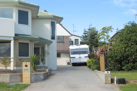 Photo of property in 6b Pacific View Road, Papamoa Beach, Papamoa, 3118