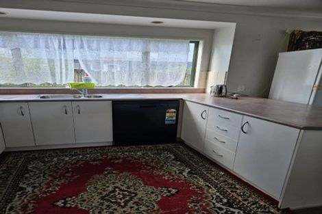 Photo of property in 8l Aotea Road, Glen Eden, Auckland, 0602