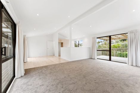 Photo of property in 52a D'oyly Drive, Stanmore Bay, Whangaparaoa, 0932