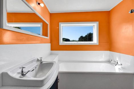 Photo of property in 6 Kawei Road, Ohawe, Hawera, 4671