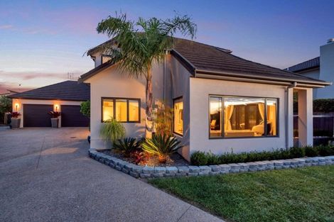 Photo of property in 12 Corsica Way, Karaka, Papakura, 2113