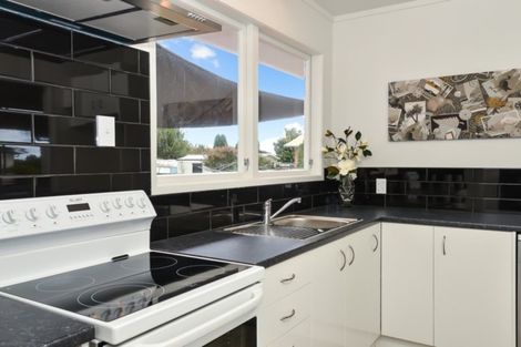 Photo of property in 11 Marion Place, Deanwell, Hamilton, 3206