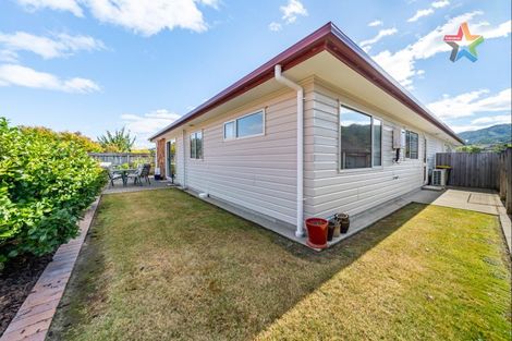 Photo of property in 37 Woodland Mews, Wainuiomata, Lower Hutt, 5014