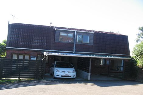 Photo of property in 64 Churton Drive, Churton Park, Wellington, 6037