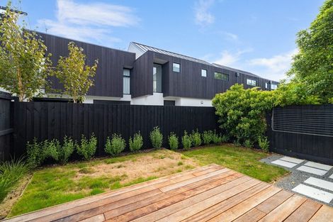 Photo of property in 10 Exeter Street, Lyttelton, 8082