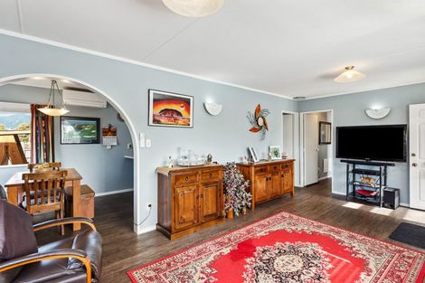 Photo of property in 52 Campbell Avenue, Paraparaumu, 5032