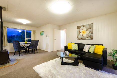 Photo of property in 4 Mcentee Road, Waitakere, Auckland, 0816