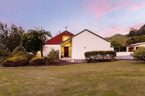 Photo of property in 45 Best Road, Te Horo, Otaki, 5582