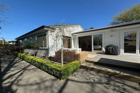 Photo of property in 233 Ilam Road, Ilam, Christchurch, 8041