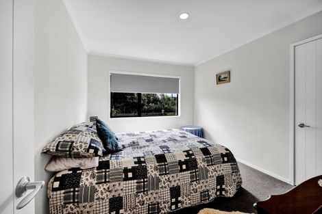 Photo of property in 120 Pohutukawa Place, Waiwhakaiho, New Plymouth, 4312