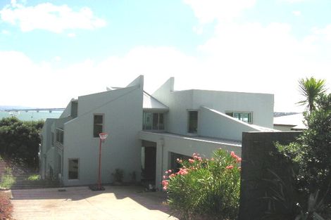 Photo of property in 7 Second Avenue, Stanley Point, Auckland, 0624