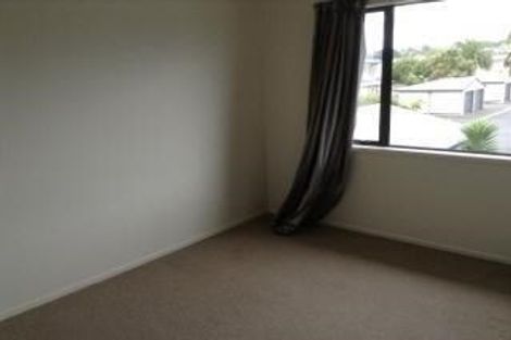Photo of property in 16/2 Armoy Drive, East Tamaki, Auckland, 2016
