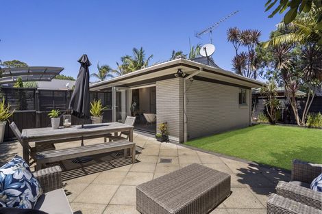 Photo of property in 16a Huapai Street, Onehunga, Auckland, 1061