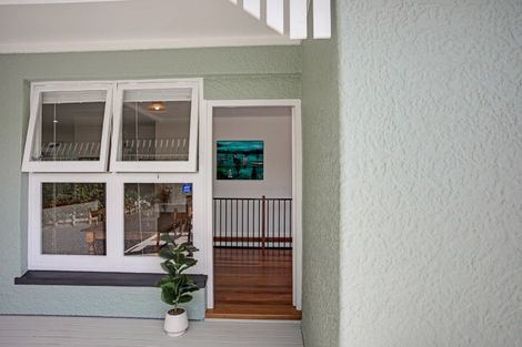 Photo of property in 42 Seaview Road, Paihia, 0200