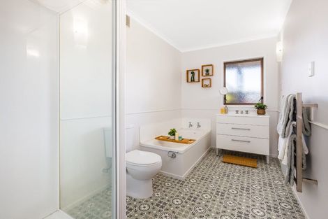 Photo of property in 29 Observatory Close, Whitby, Porirua, 5024