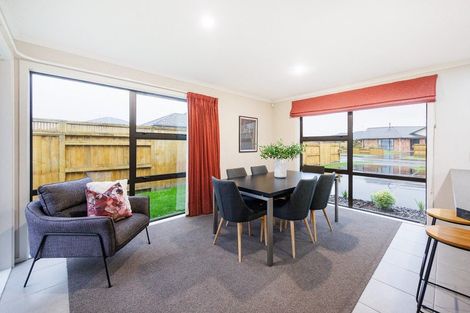 Photo of property in 3 Medallion Court, Kelvin Grove, Palmerston North, 4414