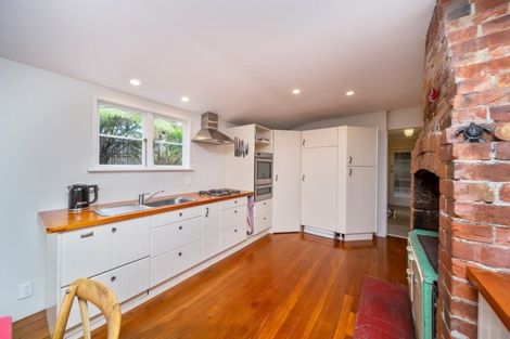 Photo of property in 9 Mayfair Place, Westown, New Plymouth, 4310