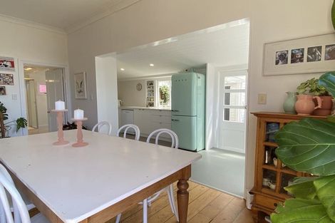 Photo of property in 54 Belt Road, New Plymouth, 4310