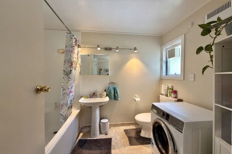 Photo of property in Manston Apartments, 2a/145 Ohiro Road, Brooklyn, Wellington, 6021