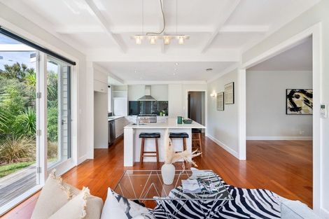 Photo of property in 21 Chester Avenue, Greenhithe, Auckland, 0632