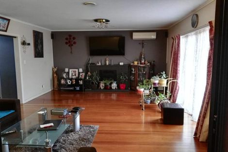 Photo of property in 31 Fruitvale Road, New Lynn, Auckland, 0600