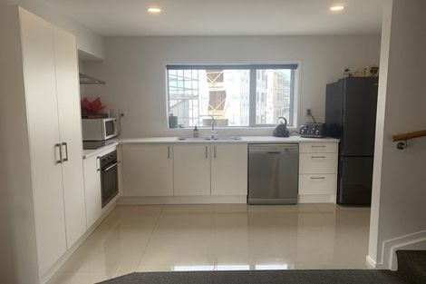 Photo of property in 60 Niu Lane, Te Atatu South, Auckland, 0610