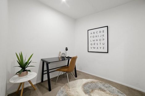 Photo of property in 18 Saddleback Grove, Karori, Wellington, 6012