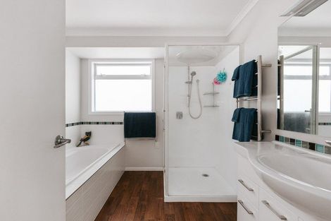 Photo of property in 35 Coppelia Avenue, Omokoroa, 3114