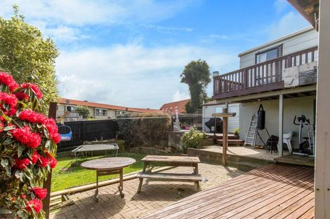 Photo of property in 16 Langwell Place, Papakowhai, Porirua, 5024