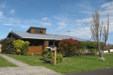 Photo of property in 8 Downes Avenue, Springvale, Whanganui, 4501