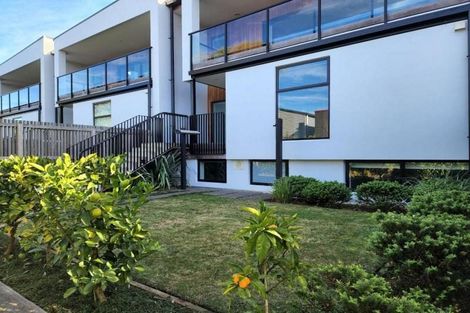 Photo of property in 3/1157 South Road, Oakura, 4314