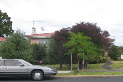 Photo of property in 193 Chivalry Road, Glenfield, Auckland, 0629