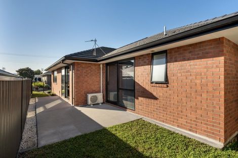 Photo of property in 8 Godwit Lane, Welcome Bay, Tauranga, 3112