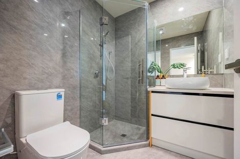 Photo of property in 7c Liston Street, Northcote, Auckland, 0627