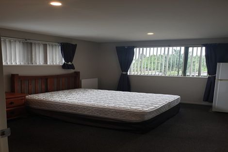 Photo of property in 100 Rattray Street, Riccarton, Christchurch, 8041