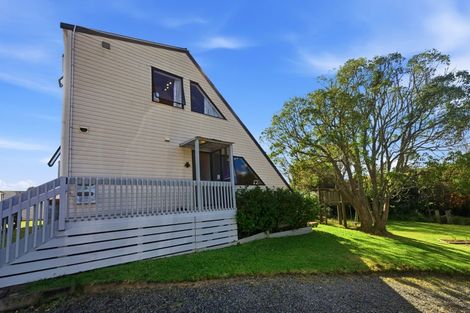 Photo of property in 125 Awaroa Road, Helensville, 0800
