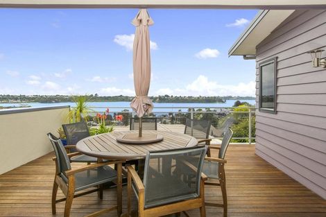 Photo of property in 36 Downing Place, Welcome Bay, Tauranga, 3112