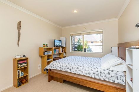 Photo of property in 58 Lothian Brae, Wattle Downs, Auckland, 2103