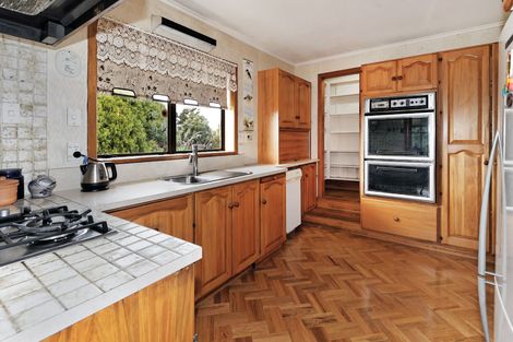 Photo of property in 4a Roland Hill, Glen Eden, Auckland, 0602