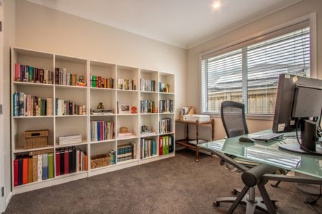 Photo of property in 37 Waipunahau Road, Waikanae, 5036