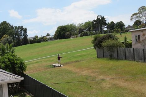 Photo of property in 11 Saltaire Street, Avondale, Auckland, 1026