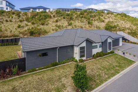 Photo of property in 20 Queen Charlotte Drive, Aotea, Porirua, 5024