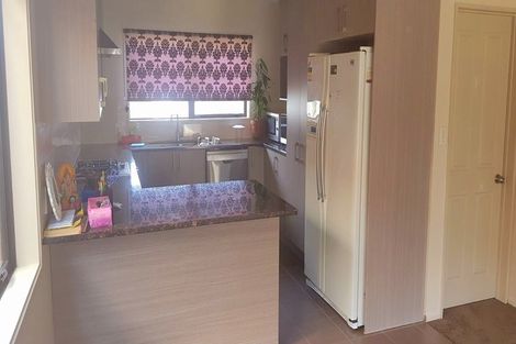 Photo of property in 2 Staten Place, Mangere, Auckland, 2022